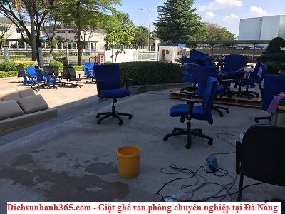 Giặt ghế văn phòng chuyên nghiệp tại Đà Nẵng